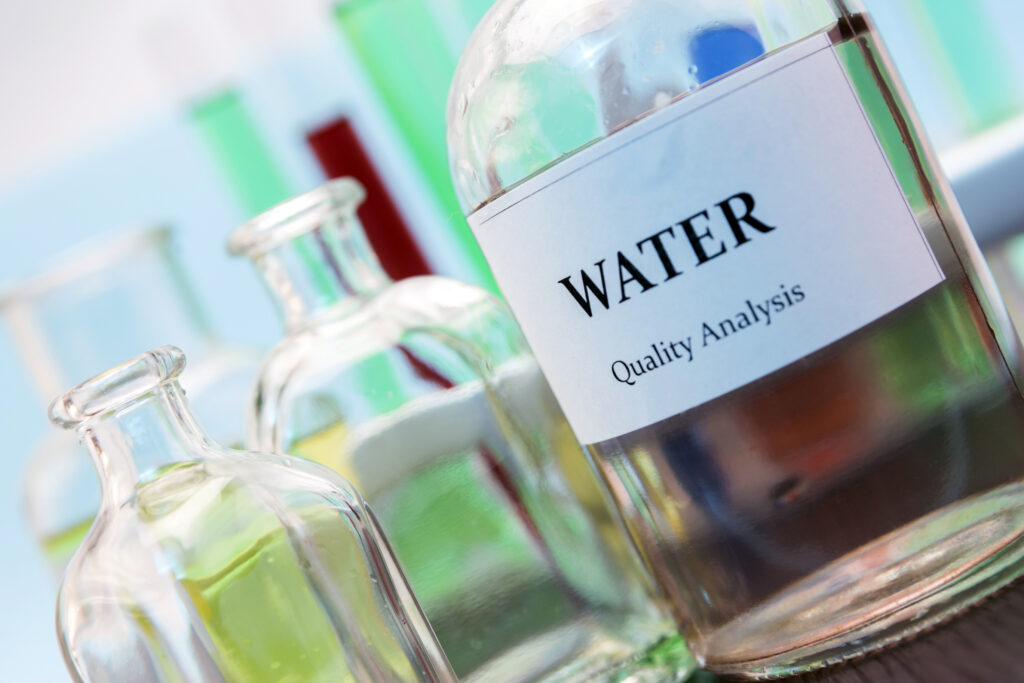 Sample bottle for water quality testing